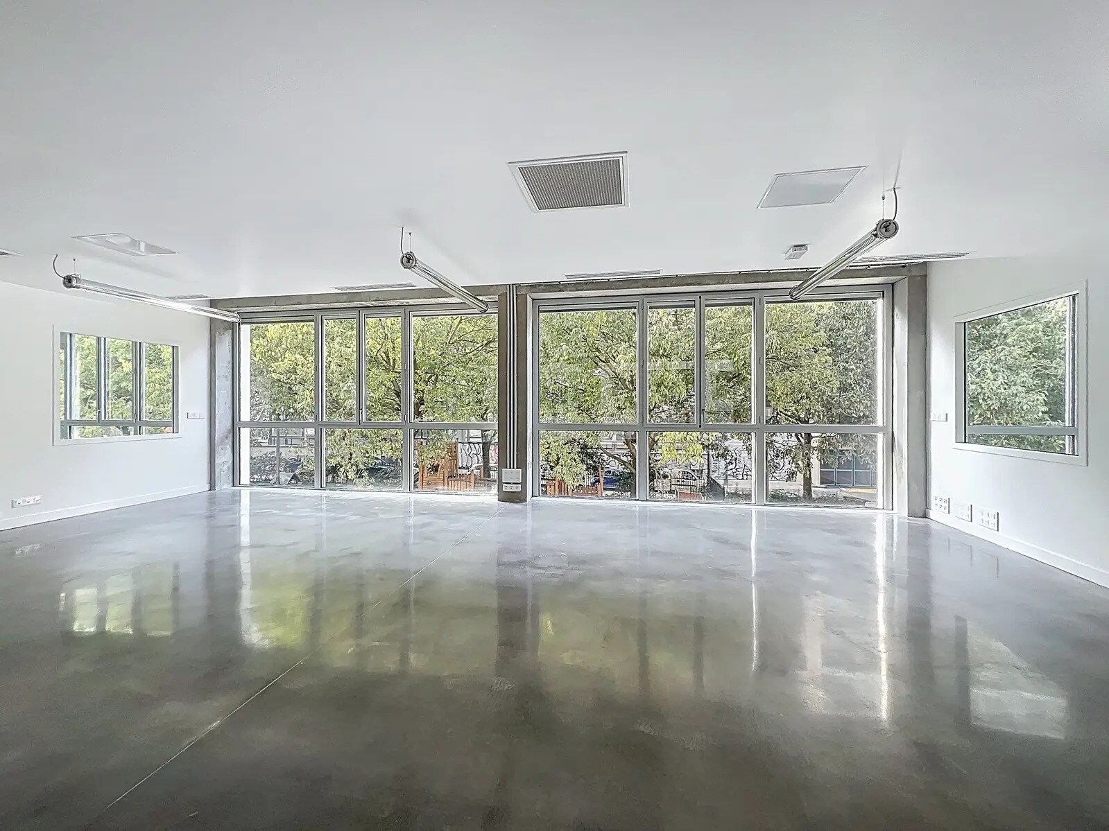 12 Avenue Jean Aicard, Paris for lease Building Photo- Image 1 of 34