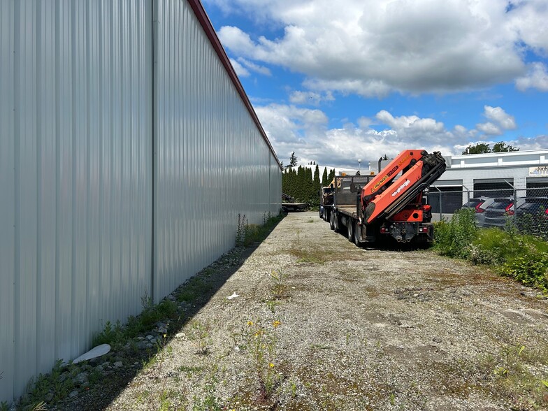 19440 Enterprise Way, Surrey, BC for lease - Building Photo - Image 3 of 5