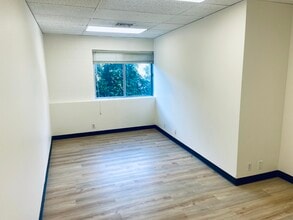 520 S Sepulveda Blvd, Los Angeles, CA à louer Photo intérieure- Image 1 de 3