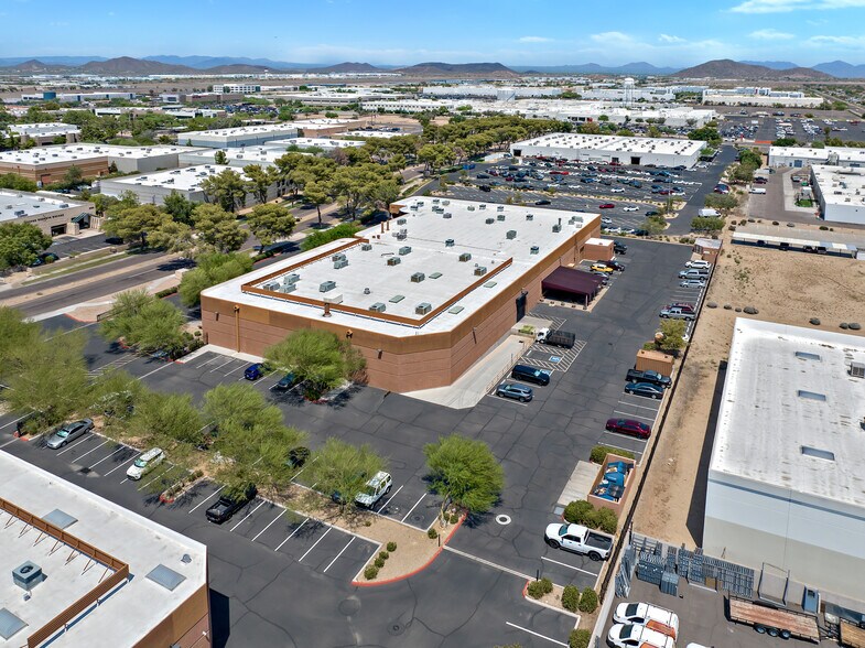 2019 W Quail Ave, Phoenix, AZ à vendre - Photo du bâtiment - Image 3 de 13