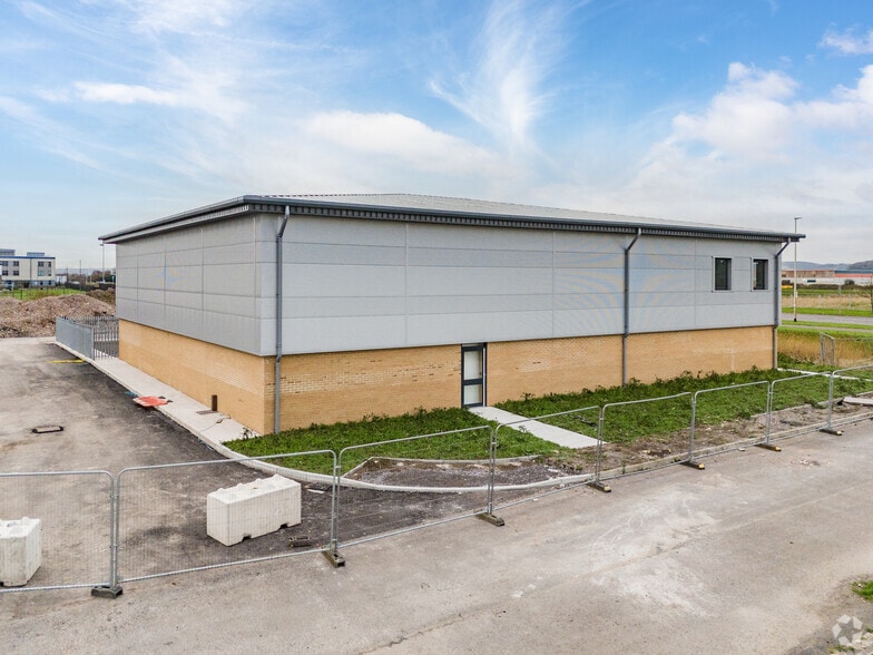 Beaufighter Rd, Weston Super Mare for lease - Building Photo - Image 3 of 5