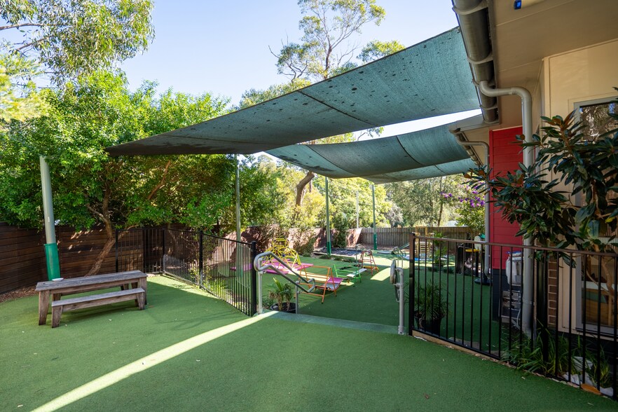 67 Yanko Rd, West Pymble for sale - Primary Photo - Image 1 of 4