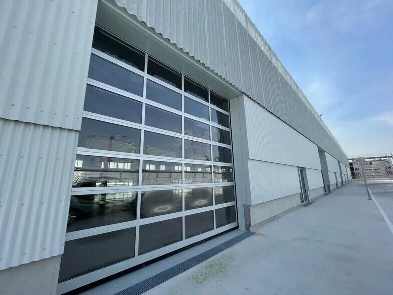 Industrial in Vitry-sur-Seine for lease - Building Photo - Image 2 of 6