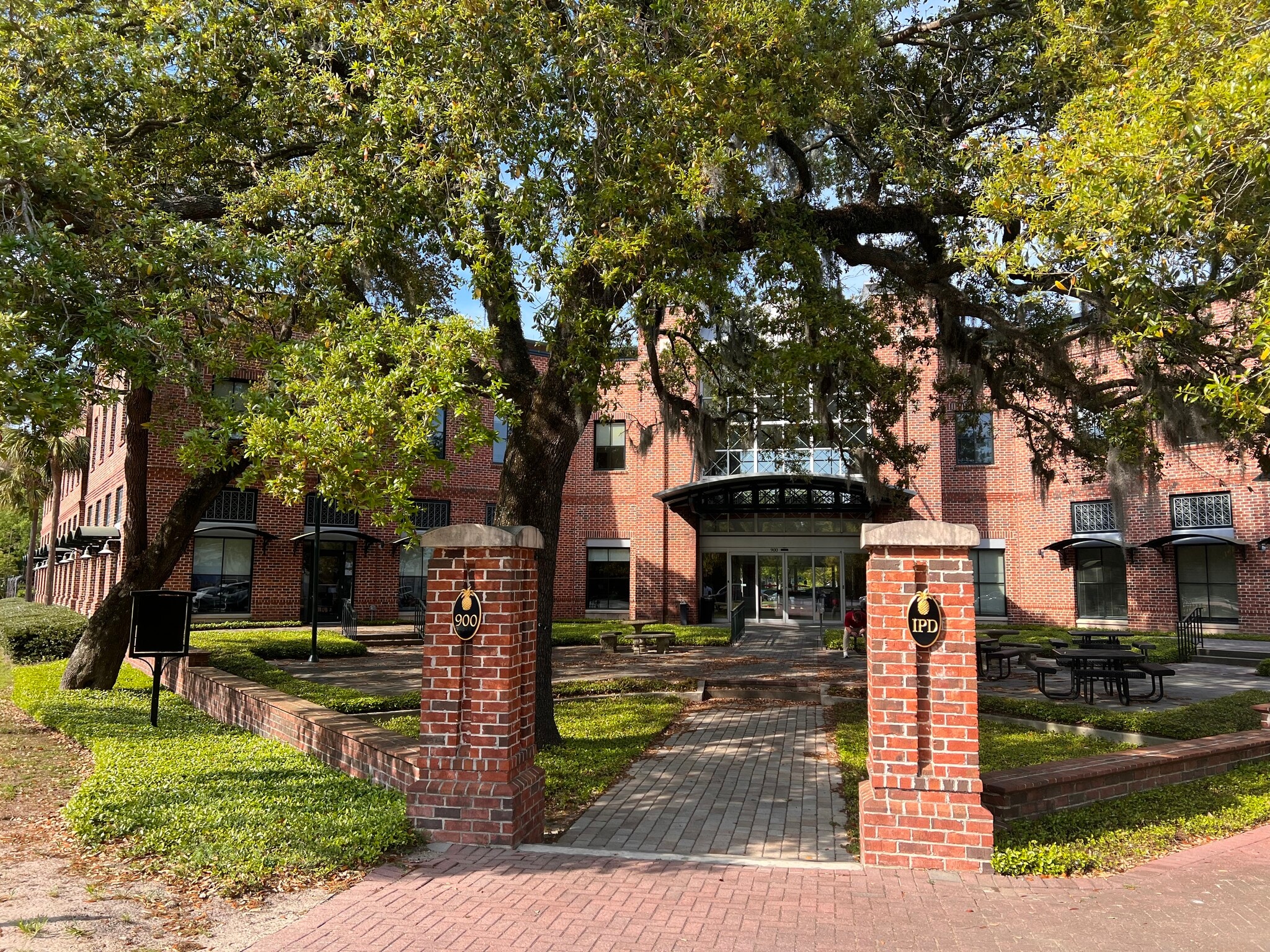 900 Island Park Dr, Charleston, SC for lease Building Photo- Image 1 of 17