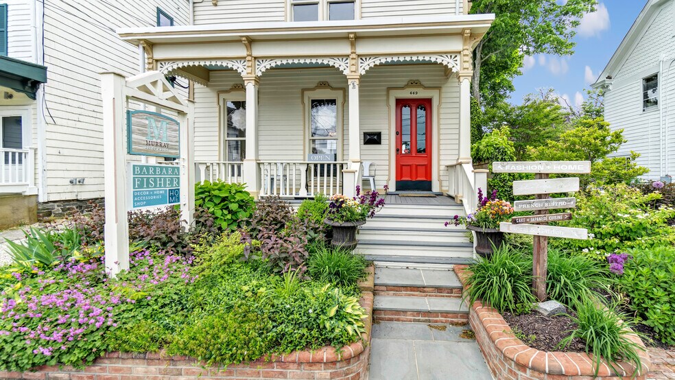 449 Main St, Greenport, NY à louer - Photo du bâtiment - Image 2 de 4