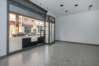 Retail in Ripollet, Barcelona for lease Interior Photo- Image 2 of 3
