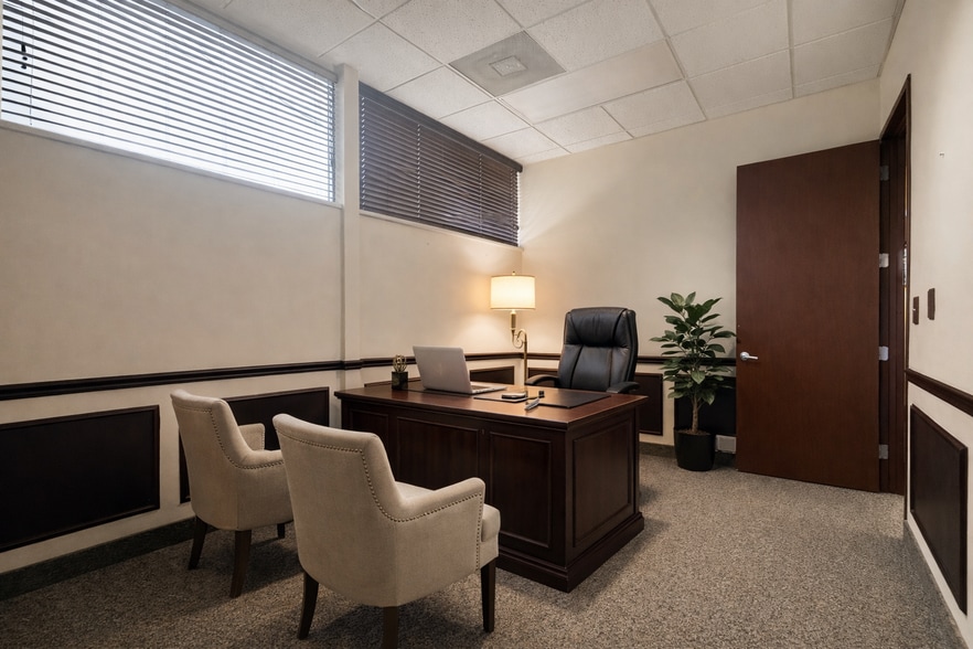 33497 23 Mile Rd, Chesterfield Township, MI for lease - Primary Photo - Image 1 of 27