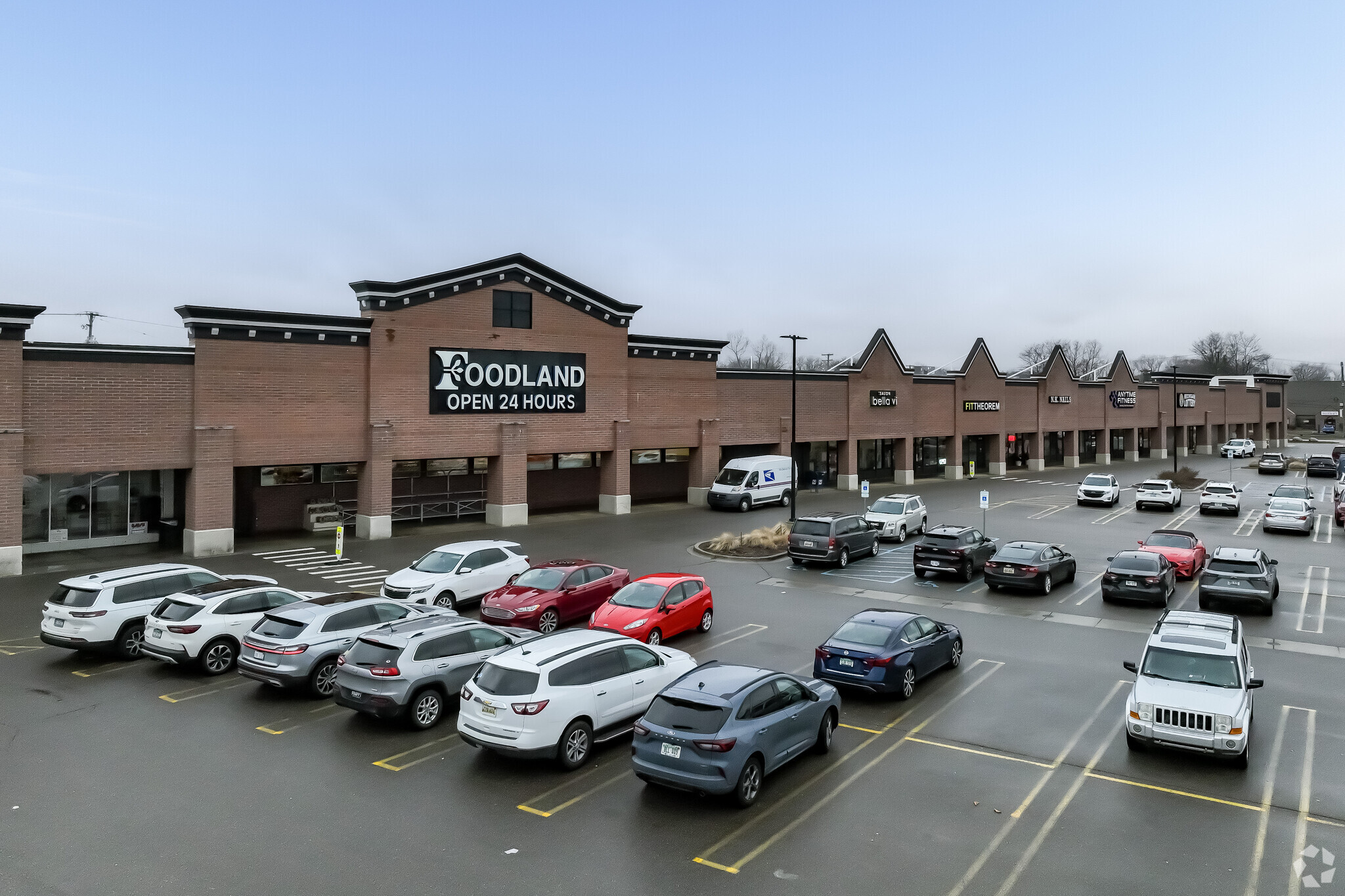 33111-33251 Plymouth Rd, Livonia, MI for lease Primary Photo- Image 1 of 6