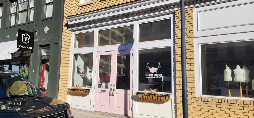 20-24 W North St, Greenville, SC for lease - Building Photo - Image 2 of 4