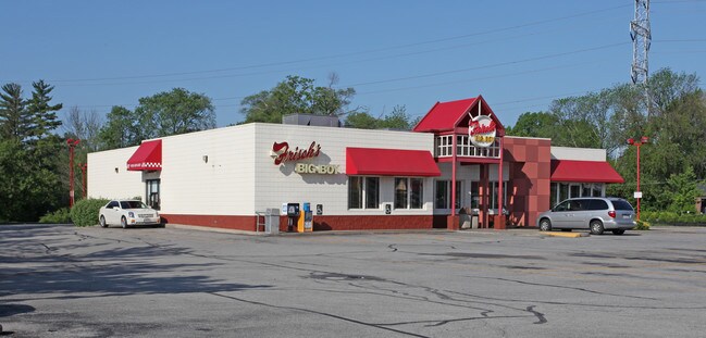 Plus de détails pour 559 Ohio Pike, Cincinnati, OH - Commerce de détail à vendre