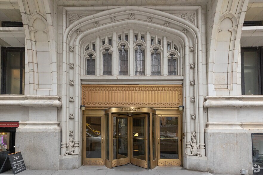 55-57 Liberty St, New York, NY à louer - Photo du bâtiment - Image 2 de 11
