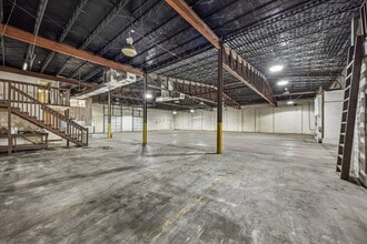 7001 Lyons Ave, Houston, TX à vendre Photo intérieure- Image 1 de 13