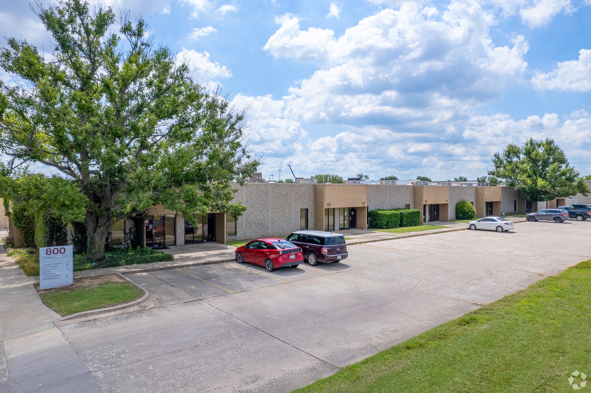 800 W Rock Creek Rd, Norman, OK for lease Primary Photo- Image 1 of 8