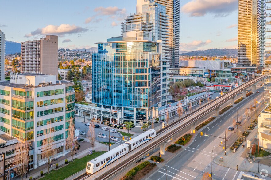 4445 Lougheed Hwy, Burnaby, BC à louer - Photo du bâtiment - Image 3 de 8