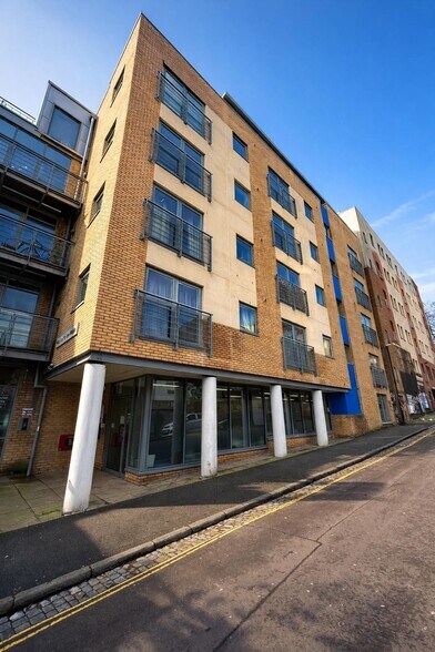 13-23 King Square Ave, Bristol à vendre - Photo du bâtiment - Image 1 de 8