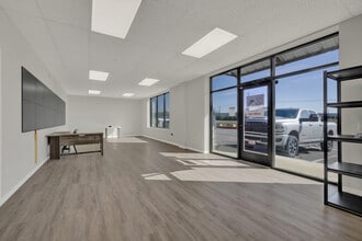 3556 FM 78, McQueeney, TX for lease Interior Photo- Image 2 of 14