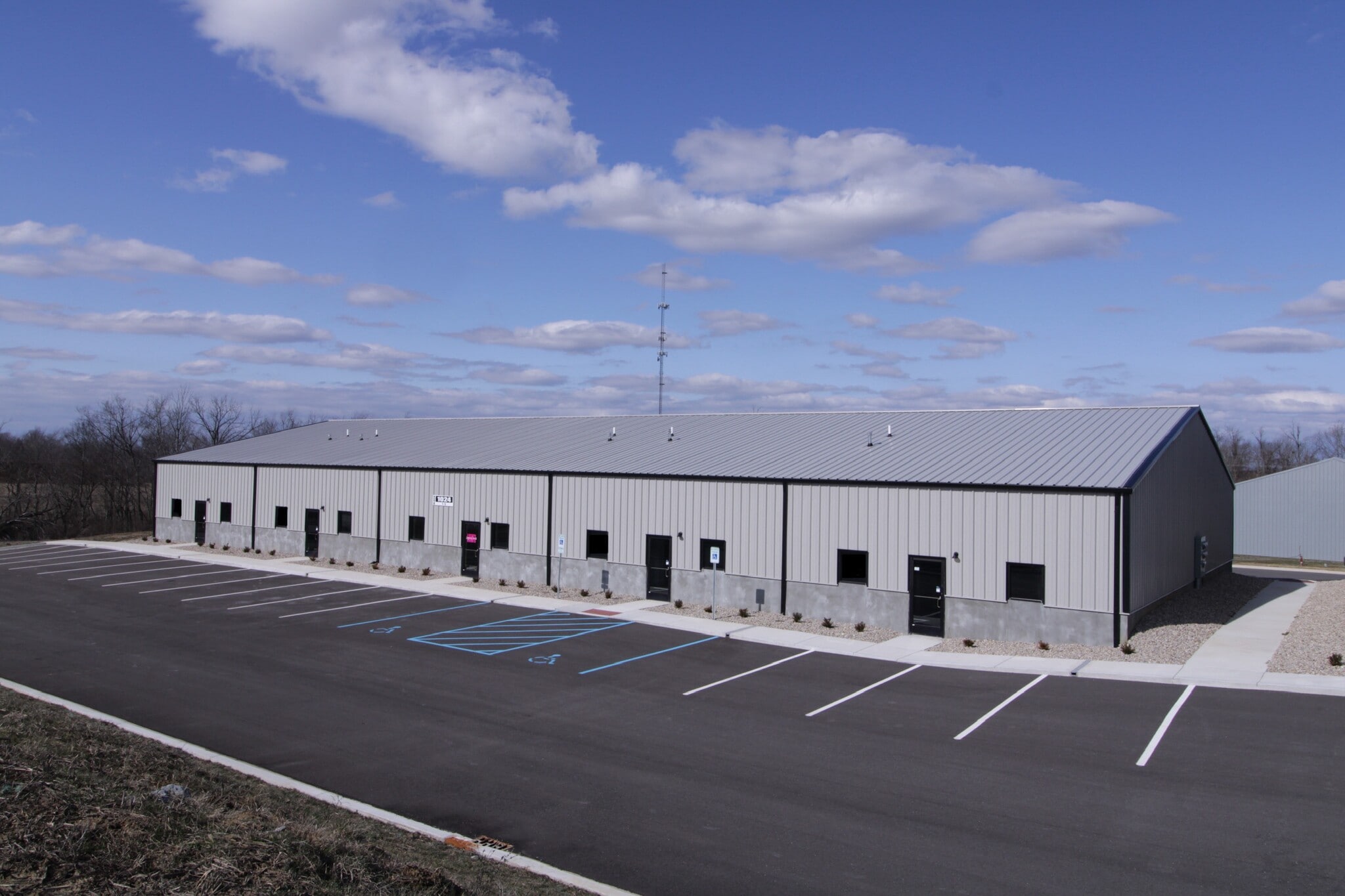 1024 Golden Leaf Blvd, Richmond, KY for lease Building Photo- Image 1 of 9