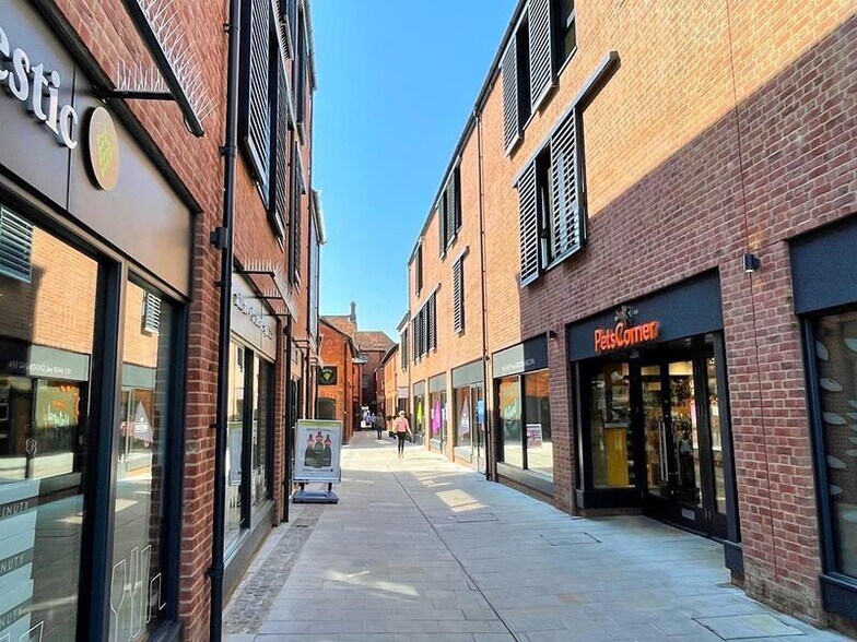 20-24 Market Pl, Henley On Thames à louer - Photo du bâtiment - Image 2 de 3