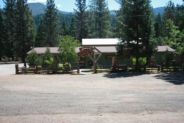 260 S Derick Flat Rd, Trinity Center, CA for sale - Building Photo - Image 2 of 25