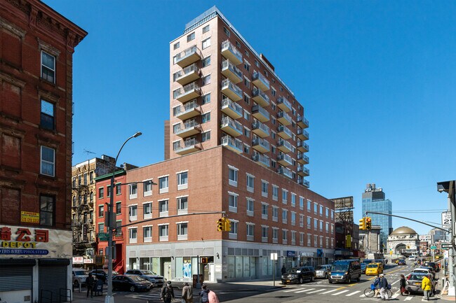 Plus de détails pour 94 Canal St, New York, NY - Services hôteliers à vendre