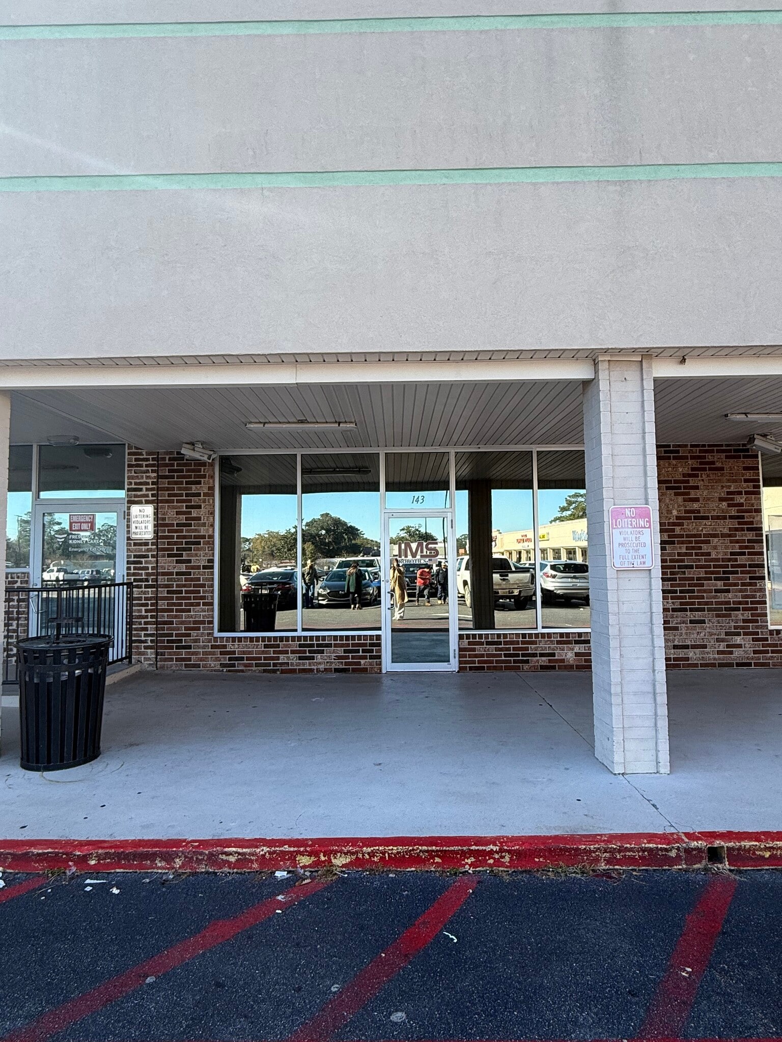 147 W Hendry St, Hinesville, GA for lease Interior Photo- Image 1 of 16
