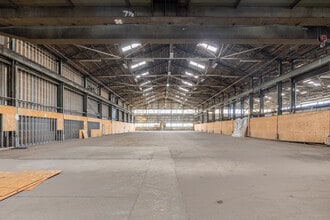 1960-1980 Mandela Pky, Oakland, CA à louer Photo du bâtiment- Image 2 de 5