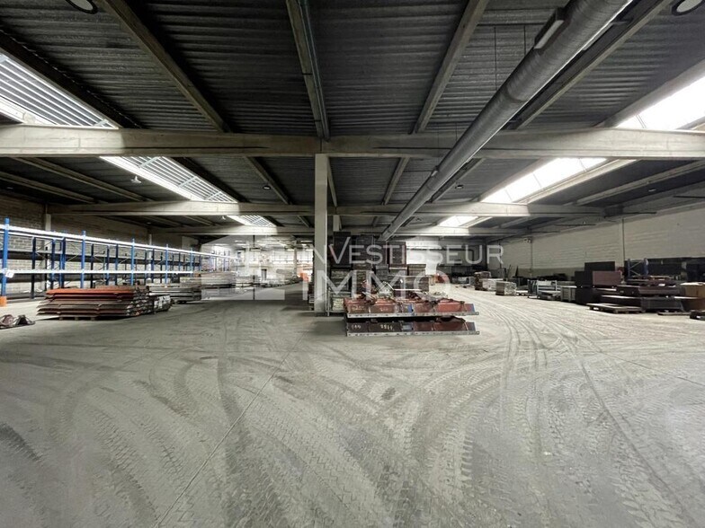 Flex in Moissy-Cramayel for lease - Interior Photo - Image 2 of 10