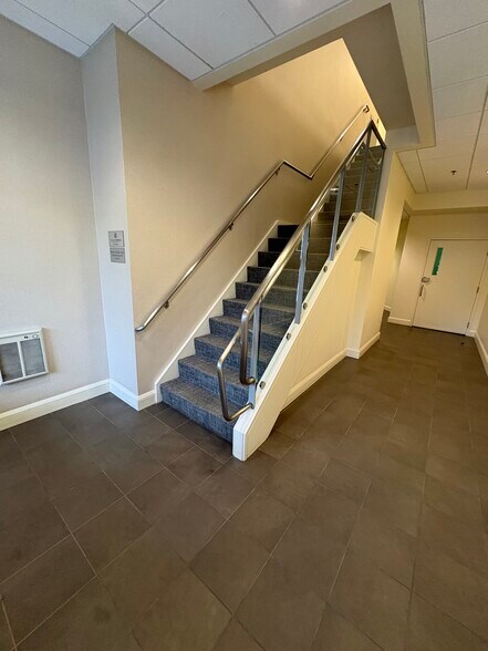 386 Washington St, Wellesley, MA à louer - Photo du bâtiment - Image 2 de 3