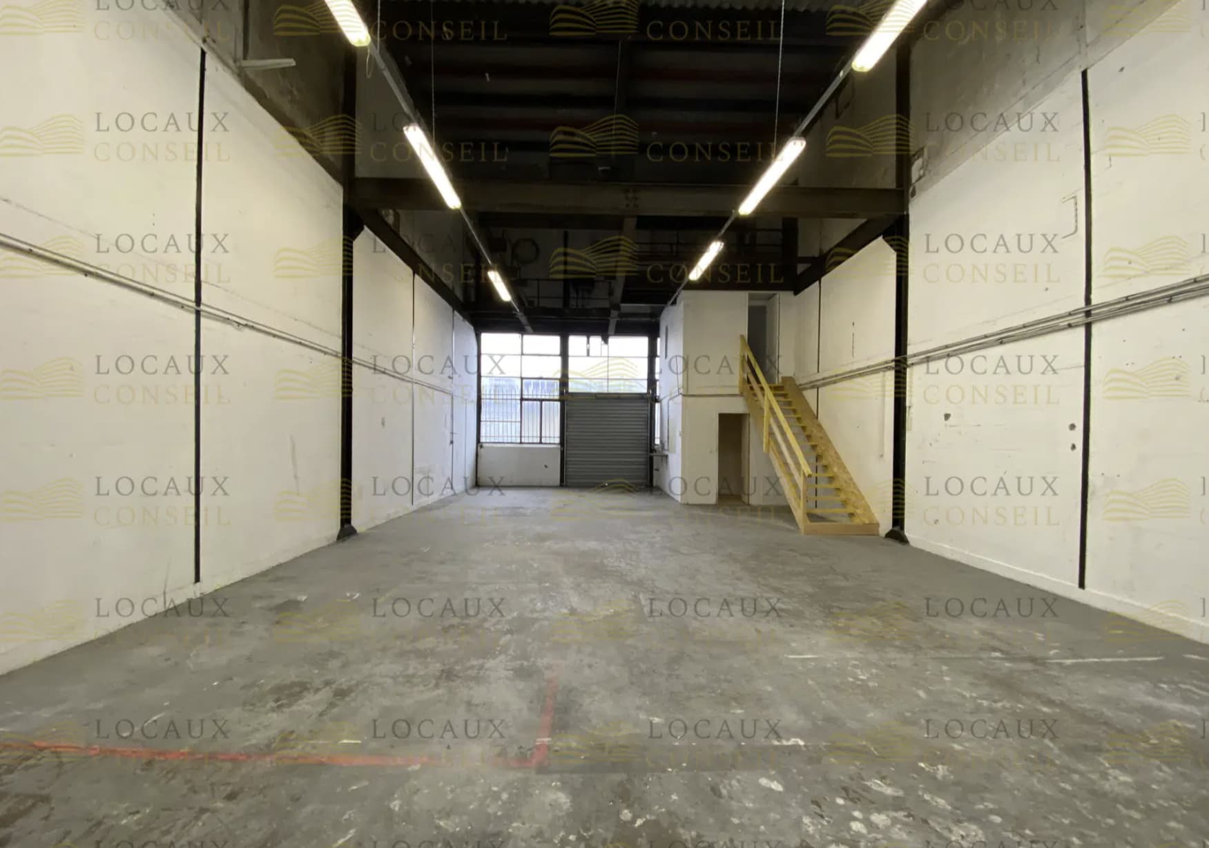 Flex in Bezons for lease Interior Photo- Image 1 of 3