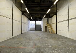 Flex in Bezons for lease Interior Photo- Image 1 of 3