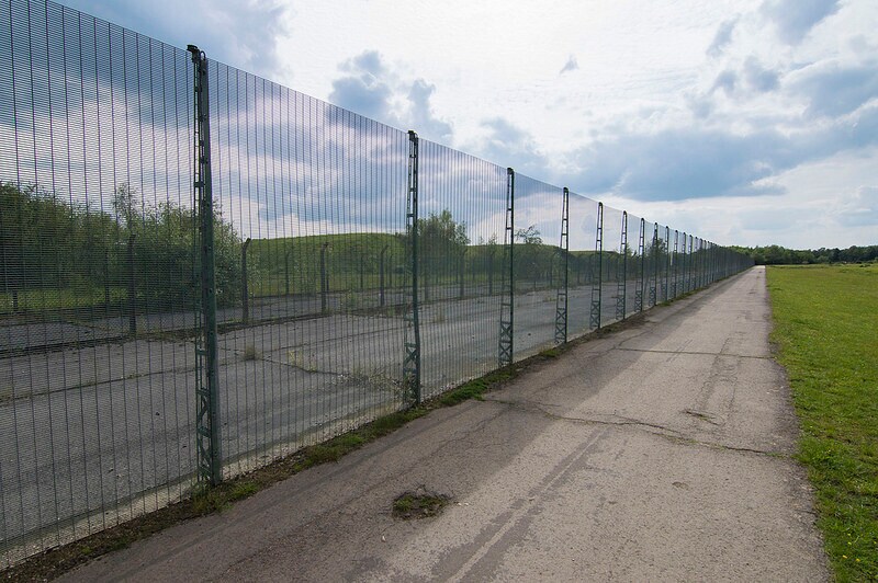 Brackenhurst Ln, Newbury à louer - Photo du bâtiment - Image 3 de 3