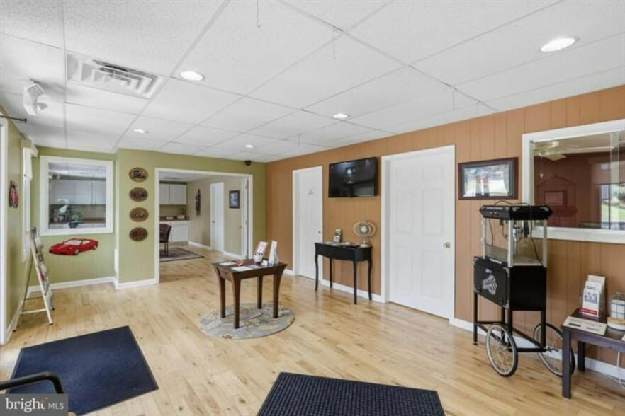 23 S Colonial Dr, Hagerstown, MD for sale - Building Photo - Image 3 of 40