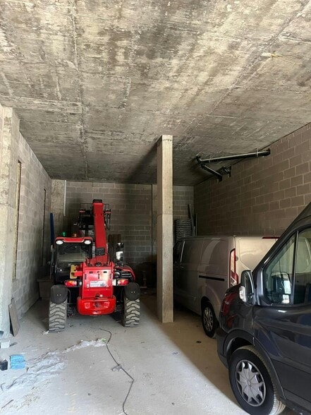 52 Lordship Ln, London for lease - Building Photo - Image 2 of 8