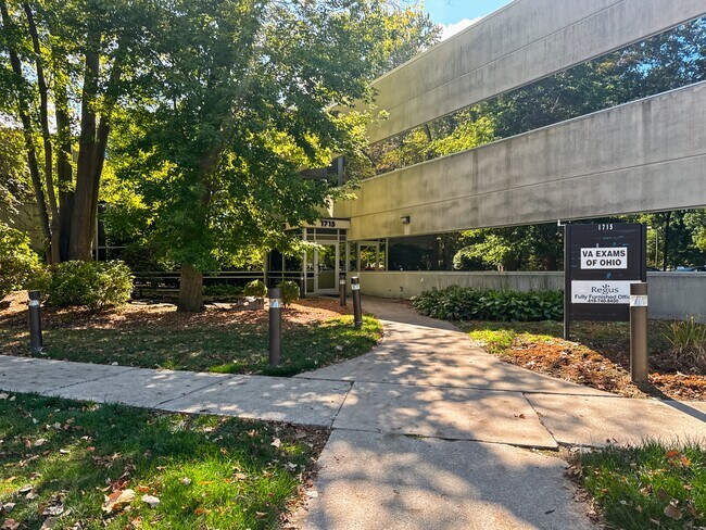 More details for 1715 Indian Wood Cir, Maumee, OH - Coworking for Lease