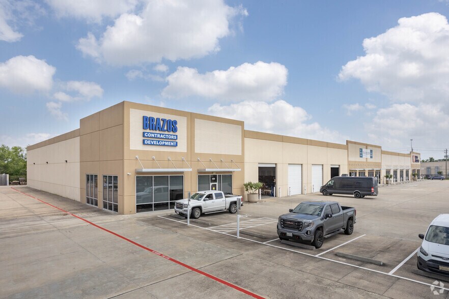 9191 Gulf Fwy, Houston, TX for sale - Building Photo - Image 1 of 1