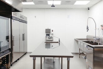 151 Fairfield Ave, Nashville, TN à louer Photo intérieure- Image 2 de 5