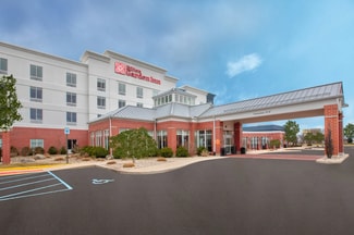 More details for 1300 Cinema Way, Benton Harbor, MI - Hospitality for Sale