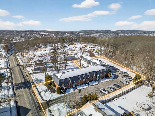 Plus de détails pour 510 Mckinstry Ave, Chicopee, MA - Multi-résidentiel à vendre
