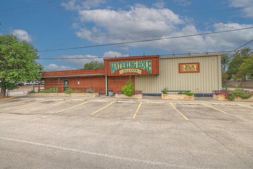 1390 McQueeney Rd, New Braunfels, TX à vendre - Photo du bâtiment - Image 3 de 64
