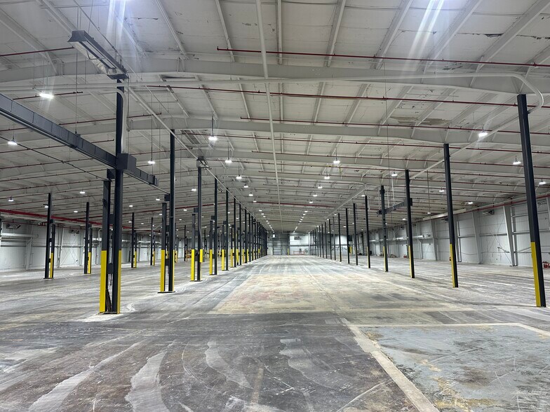 7189 Henry Clay Blvd, Liverpool, NY à vendre - Photo du bâtiment - Image 1 de 1