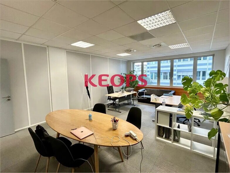 Office in Toulouse for lease - Building Photo - Image 2 of 5