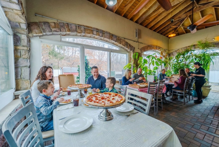 La Strada Cafe, Branchburg, NJ for sale - Primary Photo - Image 1 of 58