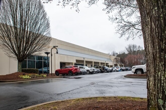 1955 Evergreen Blvd, Duluth, GA à louer Photo intérieure- Image 1 de 28