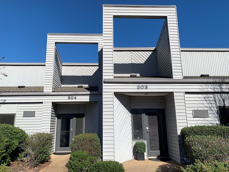 Office in Newport News, VA for sale - Building Photo - Image 1 of 1