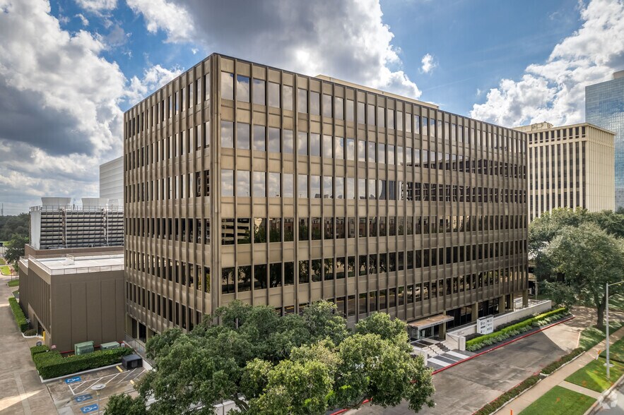 3411 Richmond Ave, Houston, TX à vendre - Photo du bâtiment - Image 3 de 5