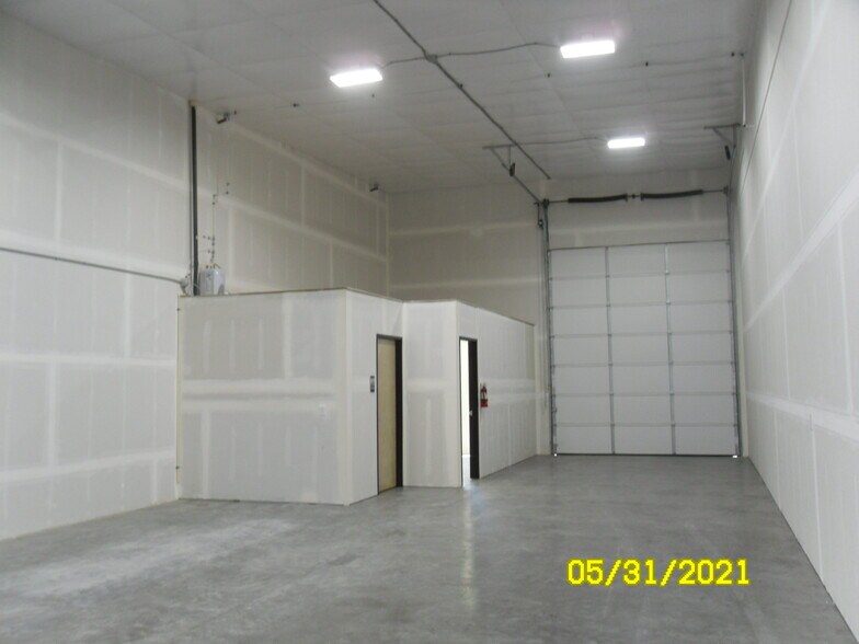 1770 NE 65th Ave, Vancouver, WA for lease - Interior Photo - Image 3 of 3