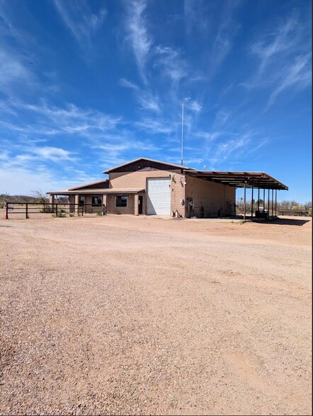 2794 West Skyline Rd, Benson, AZ à louer - Photo du bâtiment - Image 3 de 9