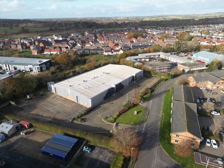 7 Waterberry Dr, Waterlooville for lease - Building Photo - Image 2 of 5