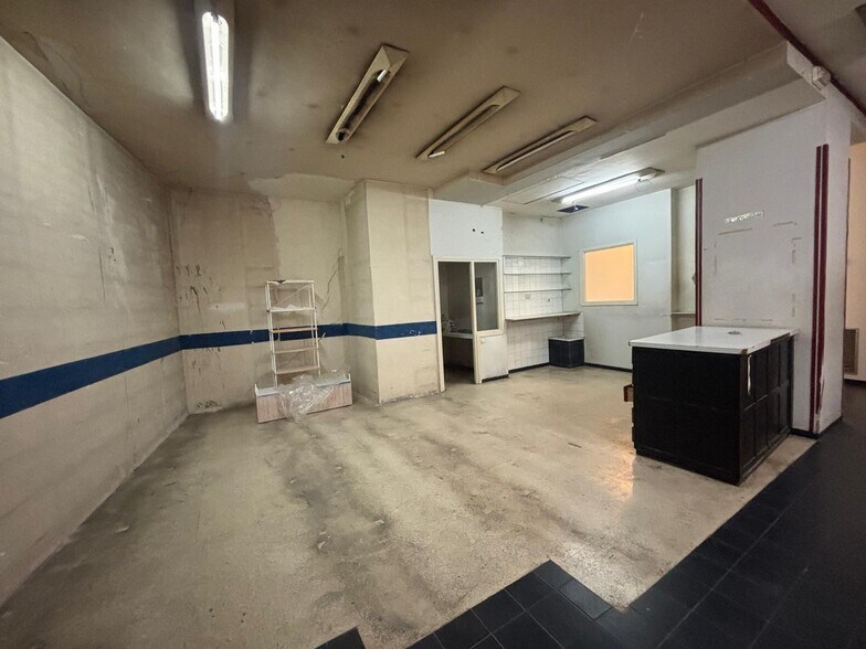 Commerce de détail dans Córdoba à louer - Photo du bâtiment - Image 2 de 8