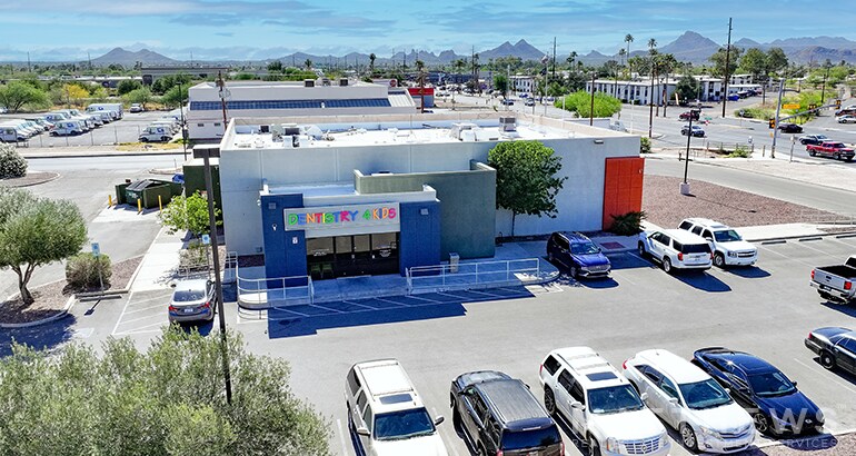 295 W Valencia Rd, Tucson, AZ à vendre Photo du bâtiment- Image 1 de 1